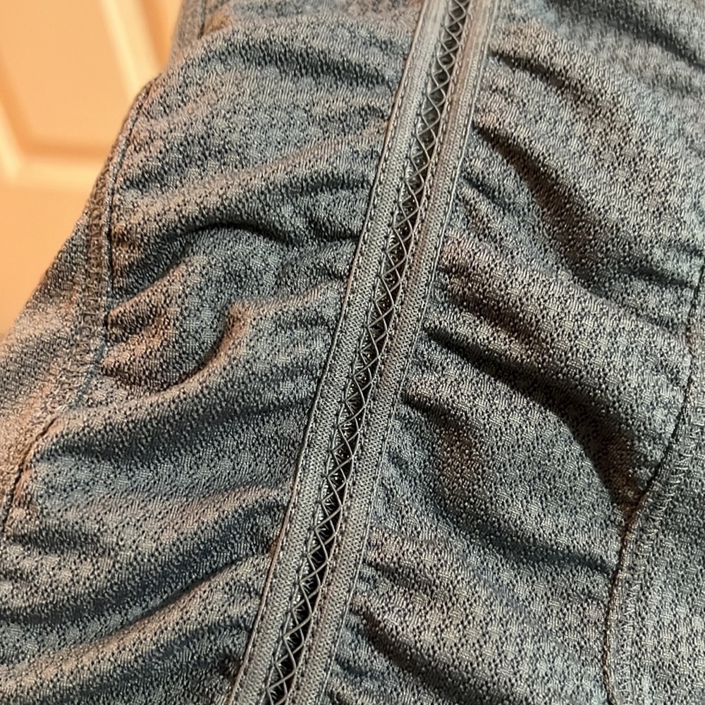 Workout Top - Picture 4 of 5